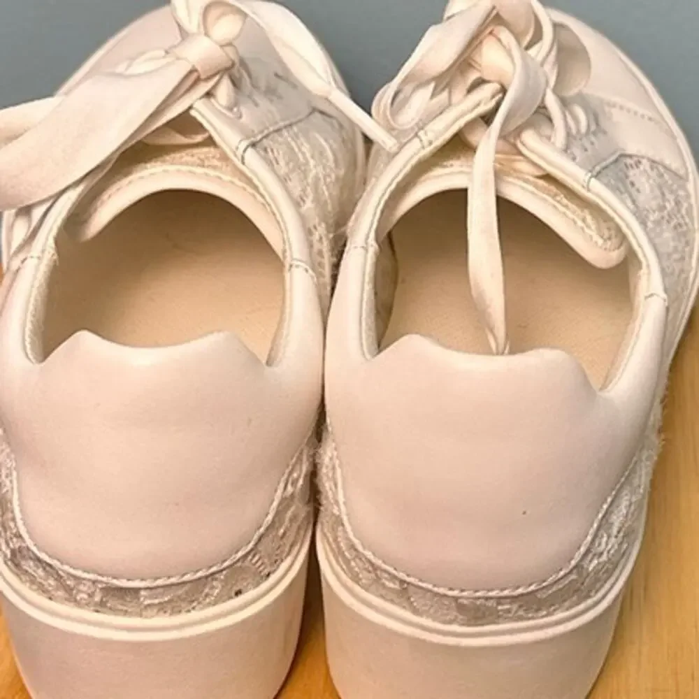 Naturalizer Morrison 2.1 white lace sneakers 9.5 bridal, summer, wedding,